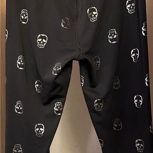 Nanette  ✬ Lepore all souls , L, WOMANS leggings, $17✳ ❁